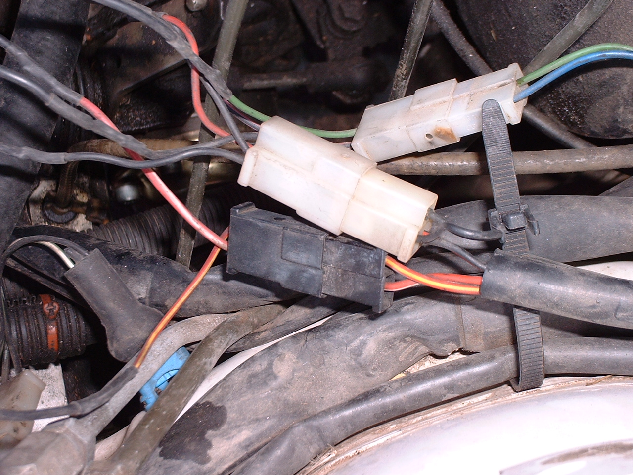 060409wirestomainharness.JPG